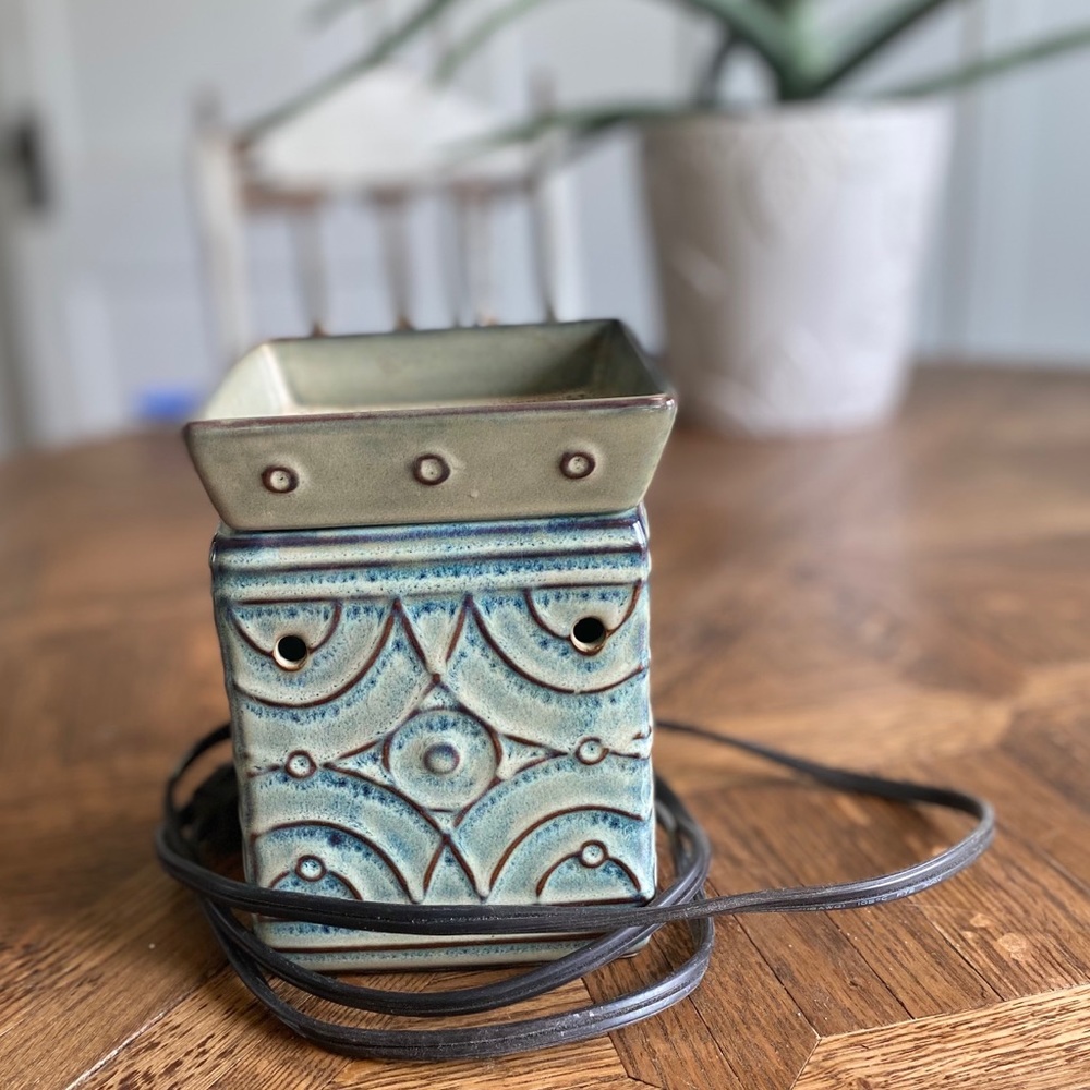 Scentsy warmer